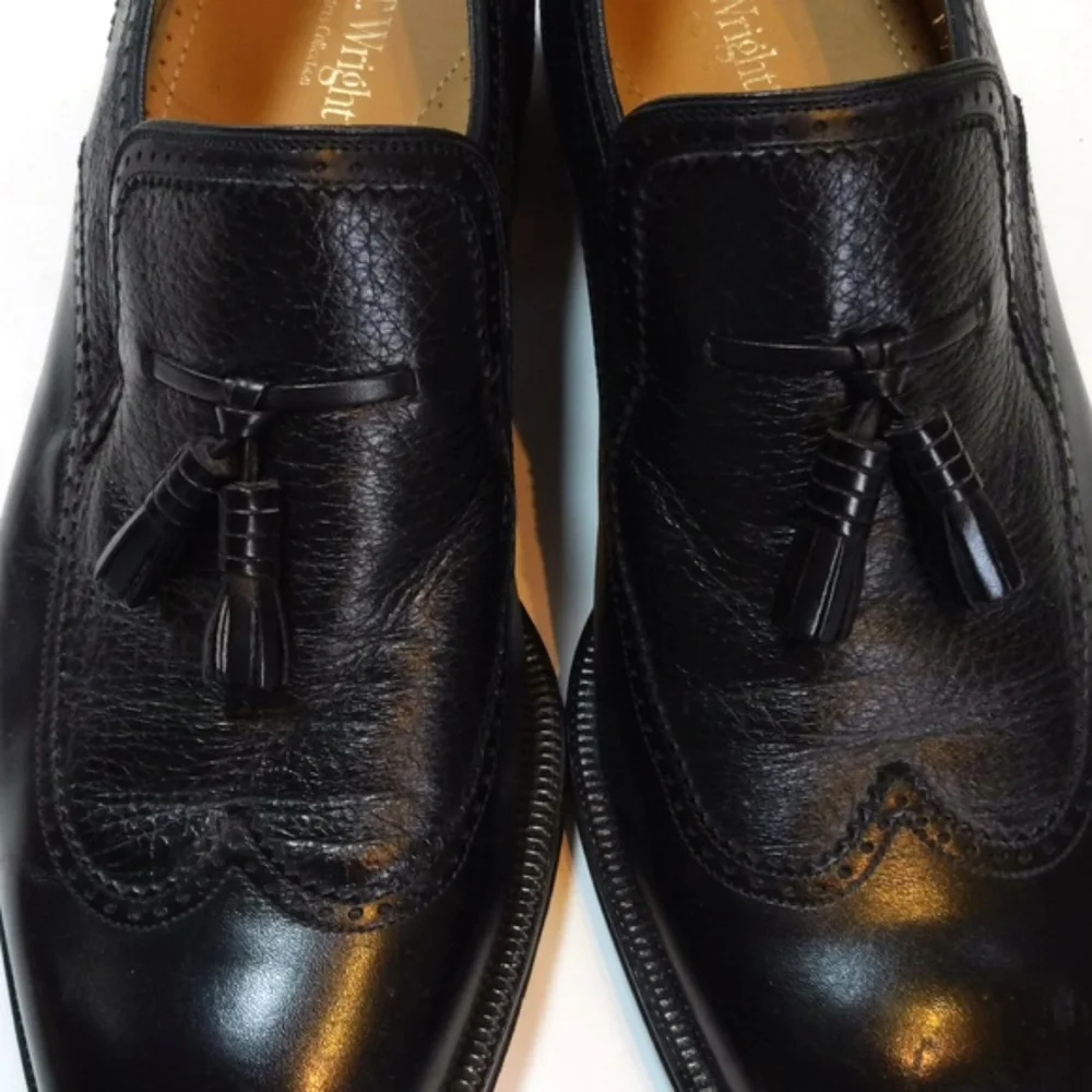 E.T. Wright tassel leather loafer. Size 9.5 EE